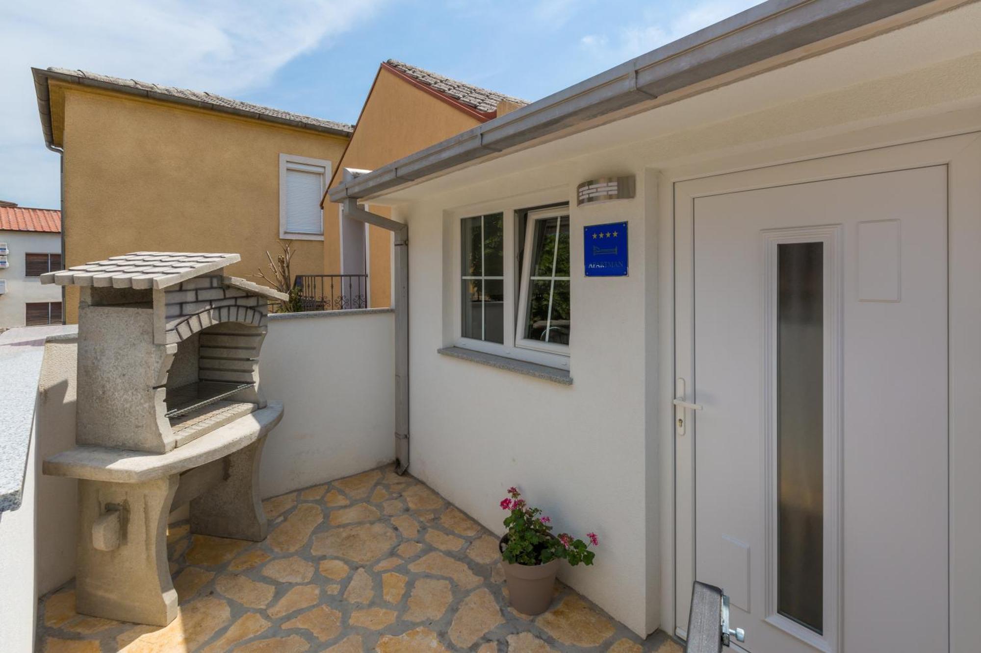 Nona Villa Crikvenica Exterior foto